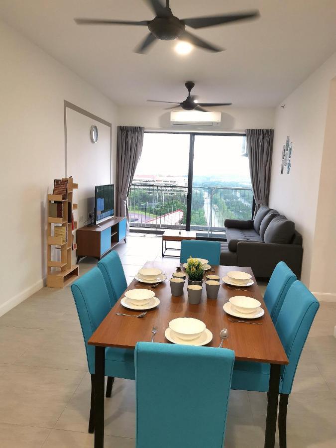 Bell Family Suite @Sepang Kota Warisan Klia ภายนอก รูปภาพ
