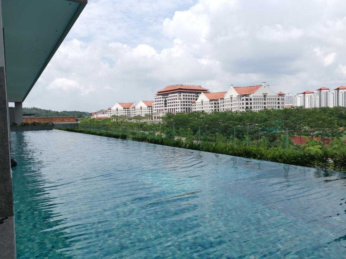 Bell Family Suite @Sepang Kota Warisan Klia ภายนอก รูปภาพ